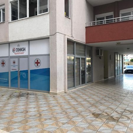 Cozy Lake Front Flat Bequeme Wohnung An Der See 포그라데츠 외부 사진