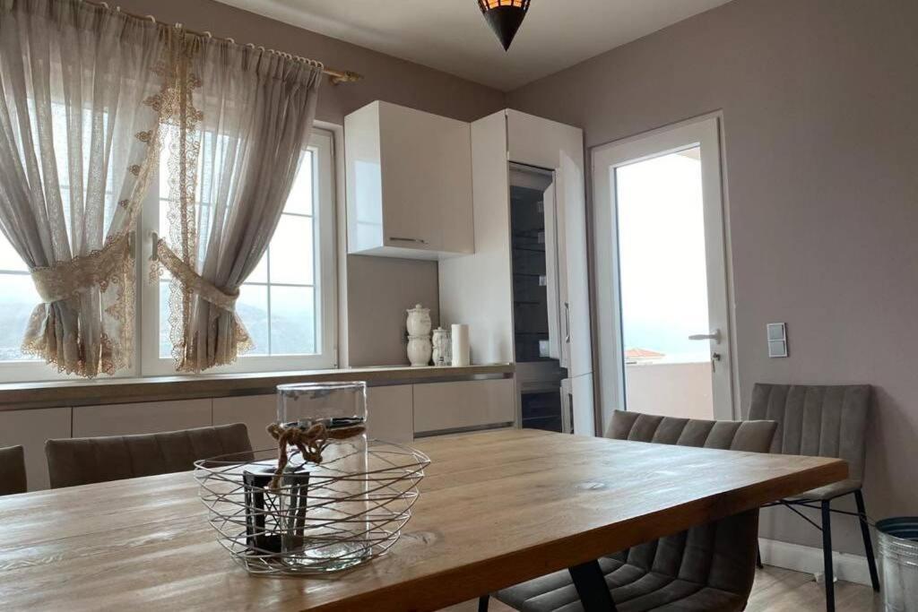 Cozy Lake Front Flat Bequeme Wohnung An Der See 포그라데츠 외부 사진