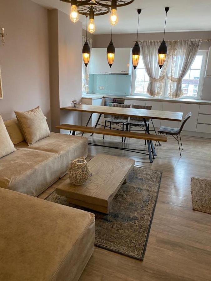 Cozy Lake Front Flat Bequeme Wohnung An Der See 포그라데츠 외부 사진