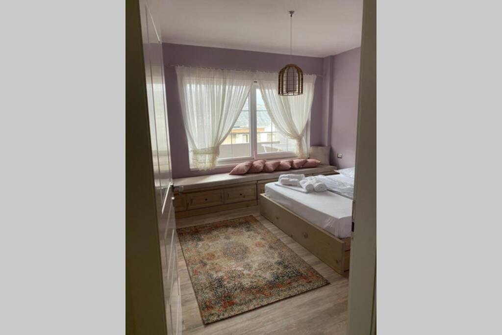 Cozy Lake Front Flat Bequeme Wohnung An Der See 포그라데츠 외부 사진