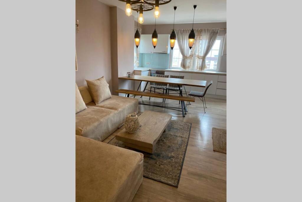 Cozy Lake Front Flat Bequeme Wohnung An Der See 포그라데츠 외부 사진