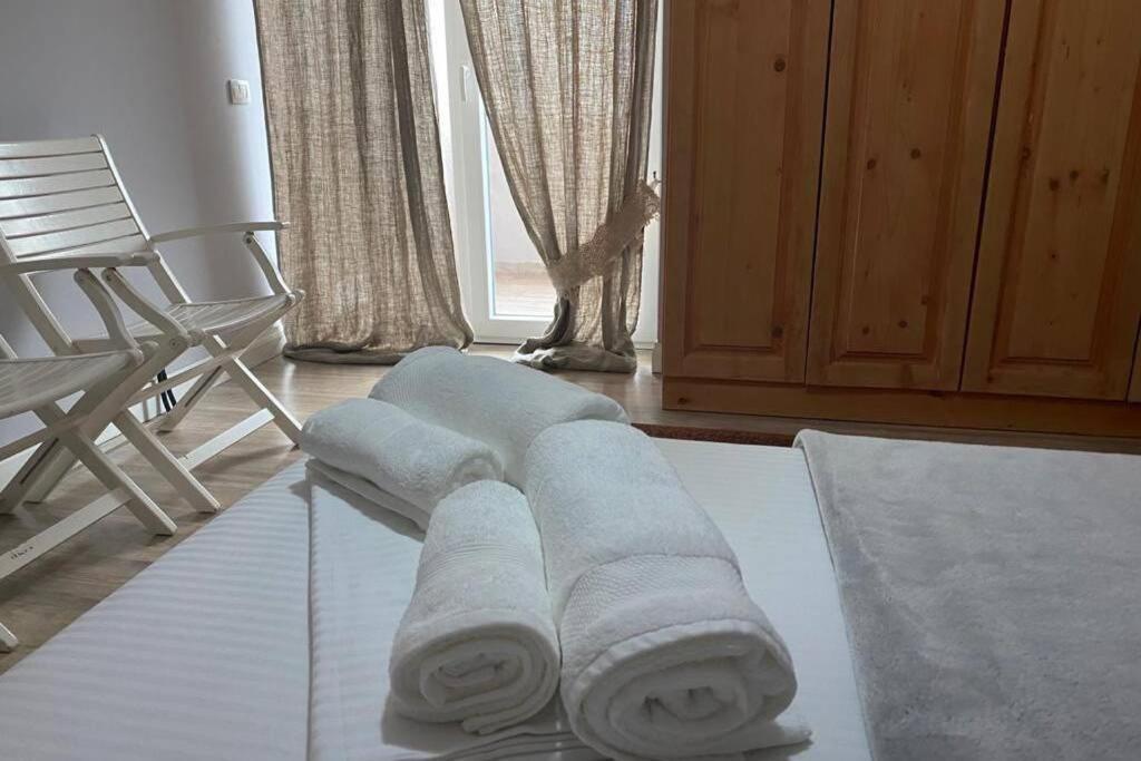Cozy Lake Front Flat Bequeme Wohnung An Der See 포그라데츠 외부 사진